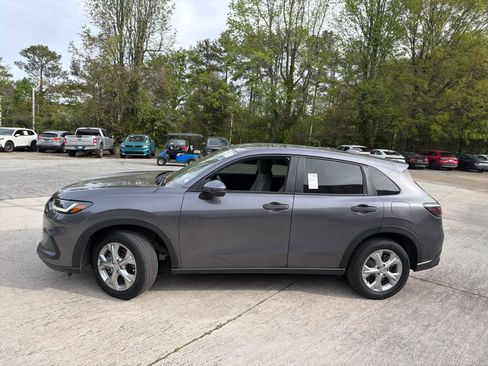 Used 2023 Honda HR-V LX image 6