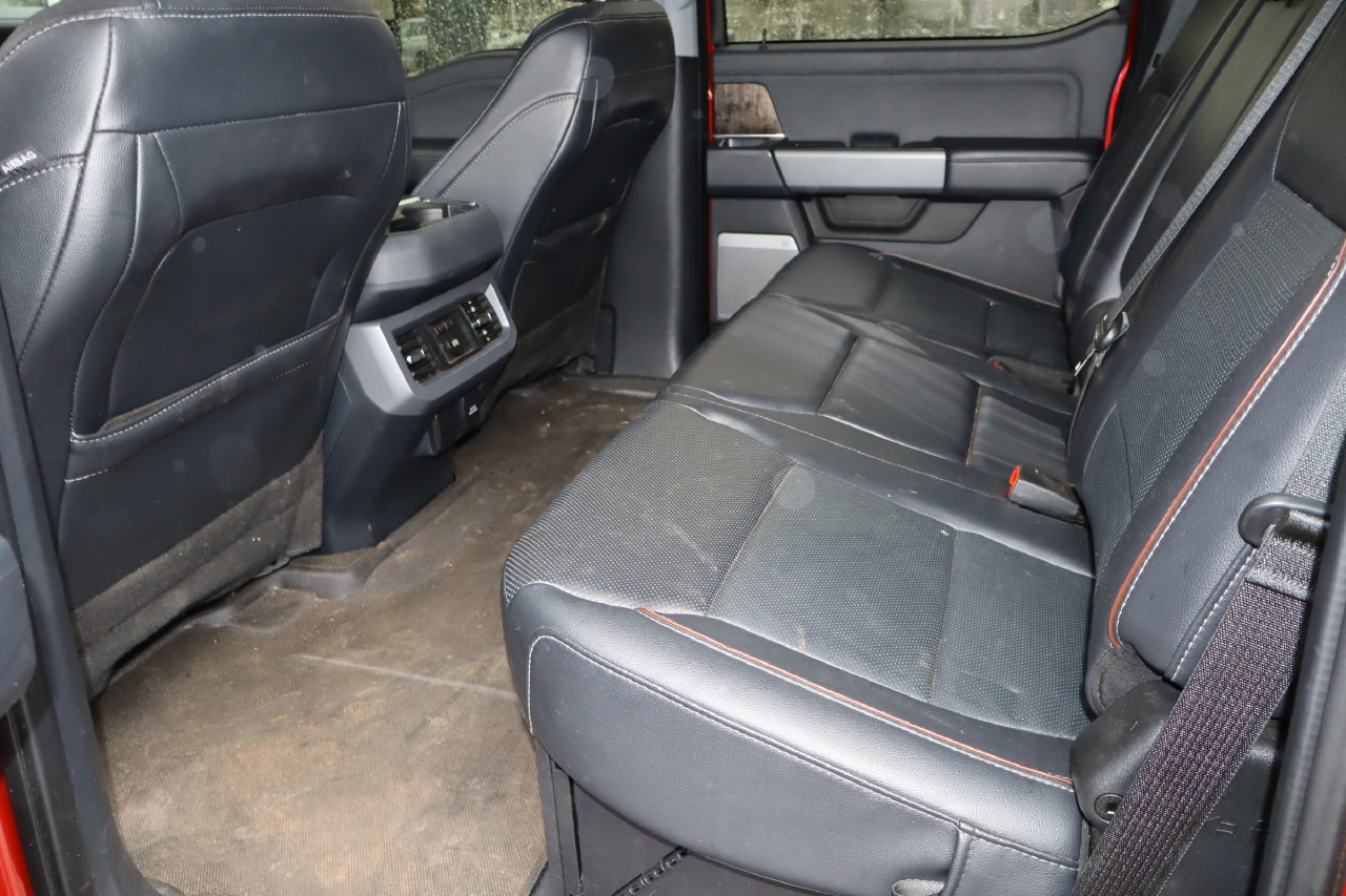 Used 2024 Ford F250 Lariat w/ Sport Appearance Package AWD/4WD image 5