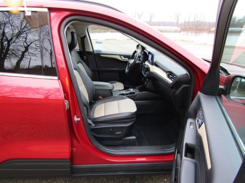 Used 2021 Ford Escape Titanium w/ Titanium Elite Package image 20