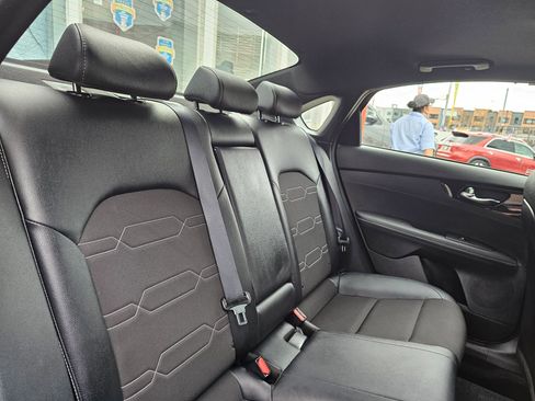 Used 2023 Kia Forte GT-Line w/ GT-Line Premium Package FWD image 13