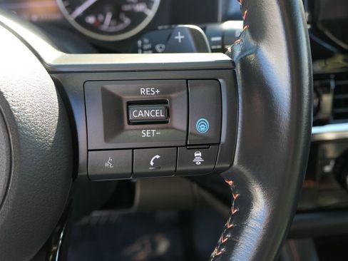 Used 2025 Nissan Pathfinder Rock Creek image 14