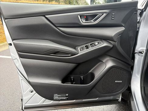 Used 2025 Subaru Ascent Limited w/ Popular Package #1 image 9