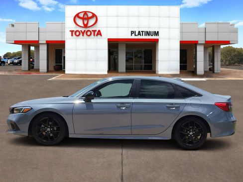 Used 2024 Honda Civic Sport image 3