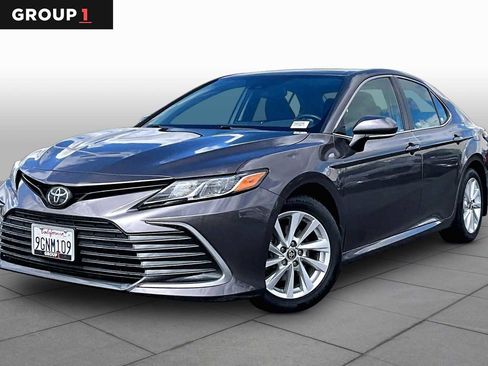 Used 2023 Toyota Camry LE w/ Convenience Package image 1
