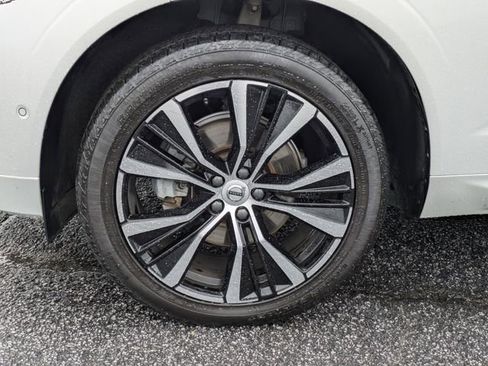 Used 2023 Volvo XC60 B5 Plus w/ Climate Package image 10