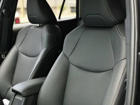 Used 2026 Toyota Corolla Cross XLE FWD image 21
