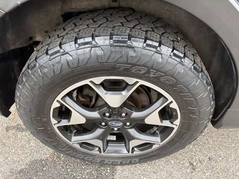 Used 2019 Subaru Crosstrek 2.0i Premium image 10