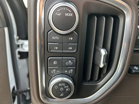 Used 2023 GMC Sierra 2500 Denali w/ Denali Ultimate Package image 25