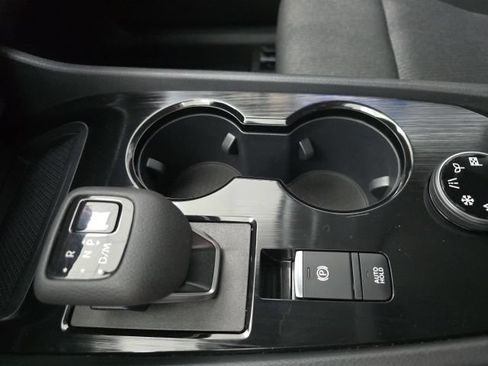 Used 2026 Nissan Rogue SV AWD/4WD image 19