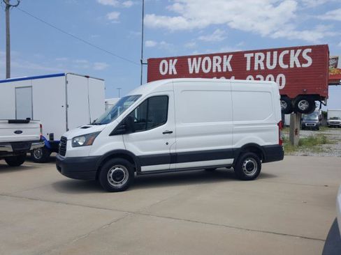 Used 2016 Ford Transit 250 130 Medium Roof RWD image 2