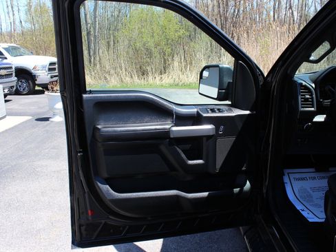 Used 2018 Ford F150 XLT w/ Equipment Group 302A Luxury AWD/4WD image 13