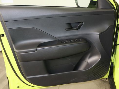 Used 2025 Hyundai Kona SEL image 20