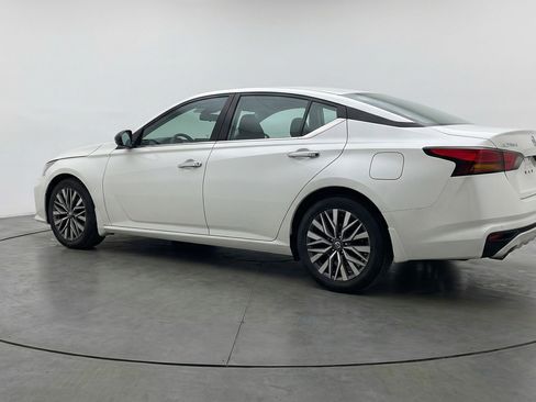 Used 2025 Nissan Altima 2.5 SV image 6