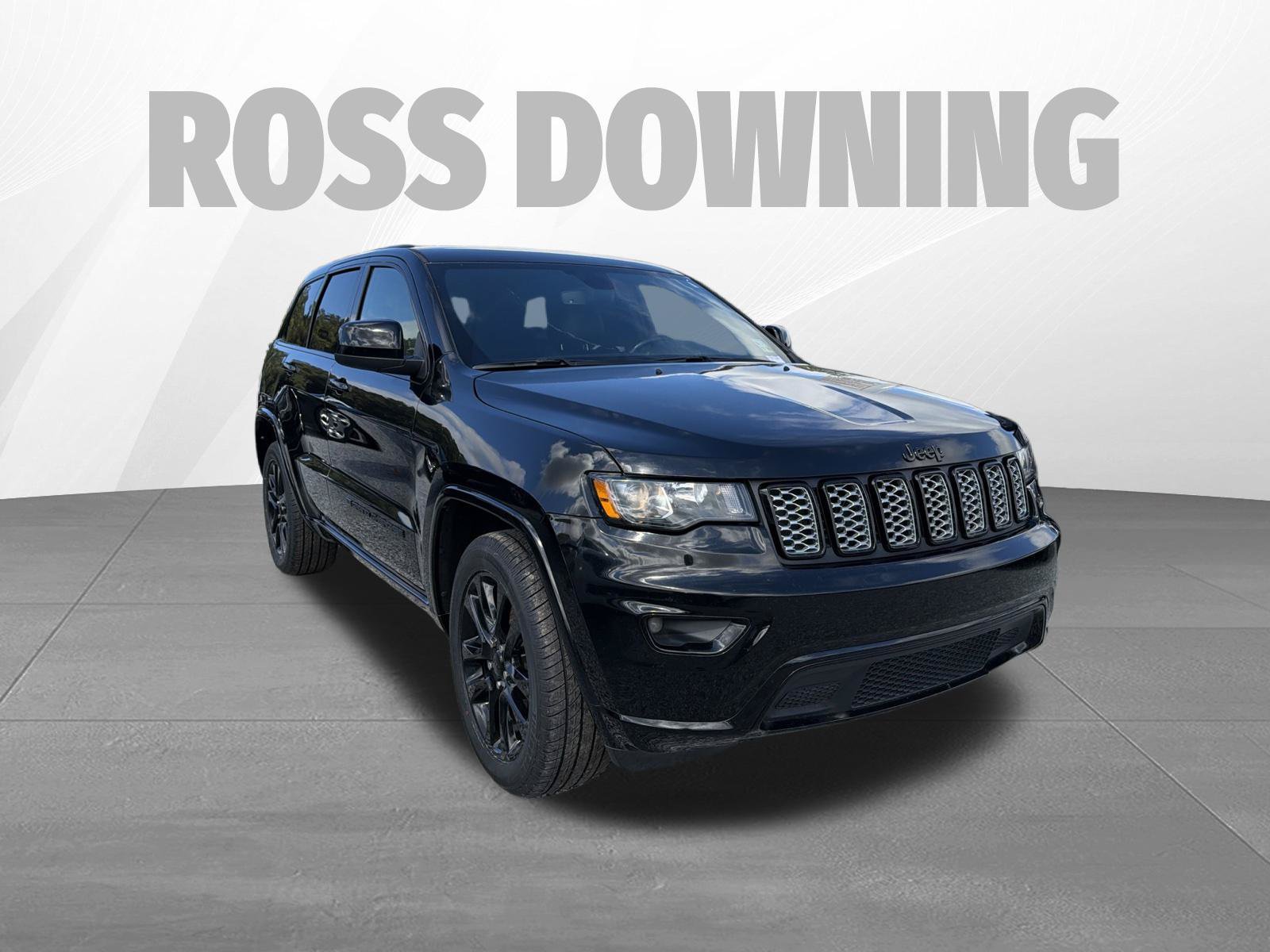 Used 2022 Jeep Grand Cherokee Laredo X RWD image 3