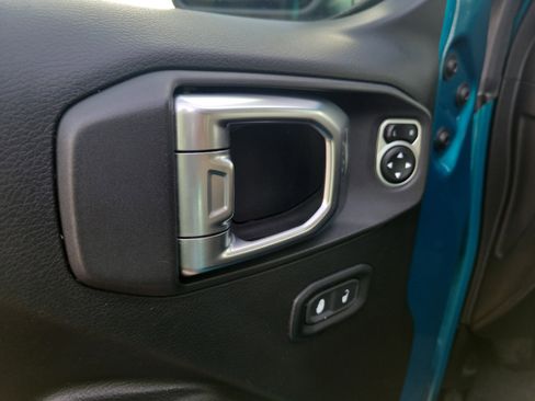 Used 2019 Jeep Wrangler Unlimited Sport S image 18