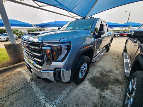 Used 2024 GMC Sierra 2500 SLE w/ SLE Convenience Package AWD/4WD image 2
