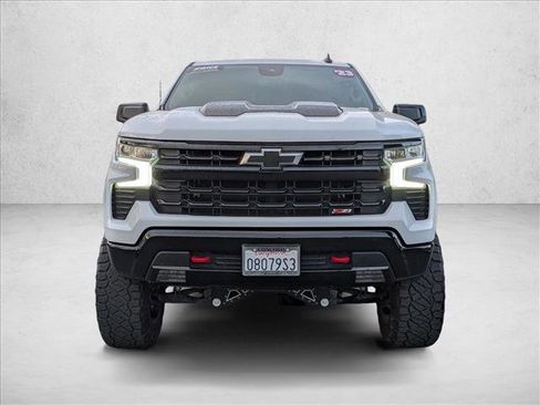Used 2023 Chevrolet Silverado 1500 LT Trail Boss image 2