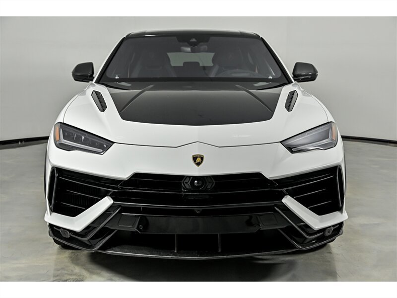 Used 2023 Lamborghini Urus Performante AWD/4WD image 4