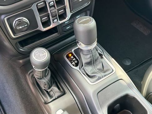 New 2026 Jeep Gladiator Overland AWD/4WD image 17