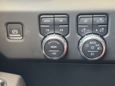 New 2025 GMC Sierra 1500 Denali w/ Denali Reserve Package image 16