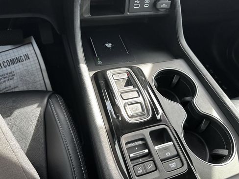 Certified 2025 Honda Pilot EX-L image 17