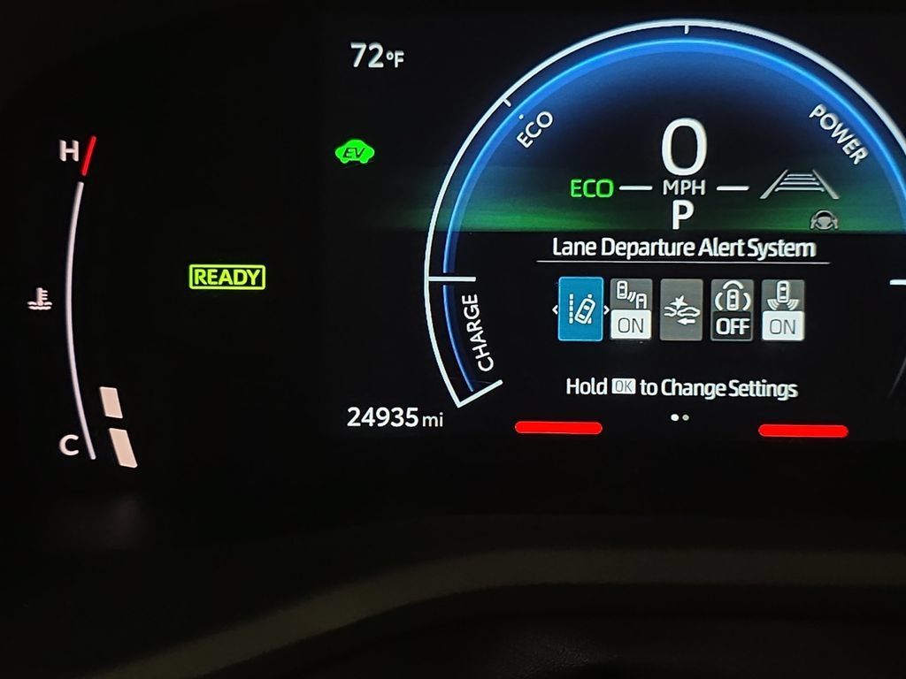 Used 2025 Toyota Camry LE FWD image 17