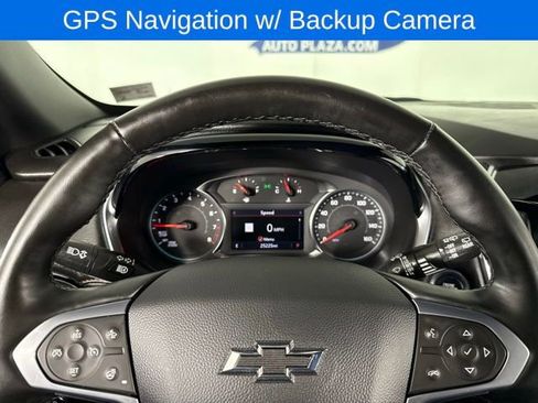 Used 2023 Chevrolet Traverse RS image 4