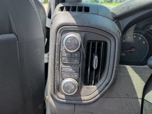 Used 2020 GMC Sierra 1500 4x4 Crew Cab w/ Sierra Value Package image 16