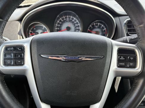 Used 2012 Chrysler 200 Limited FWD image 10