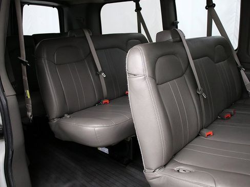 Used 2020 Chevrolet Express 2500 LS w/ Driver Convenience Package image 23