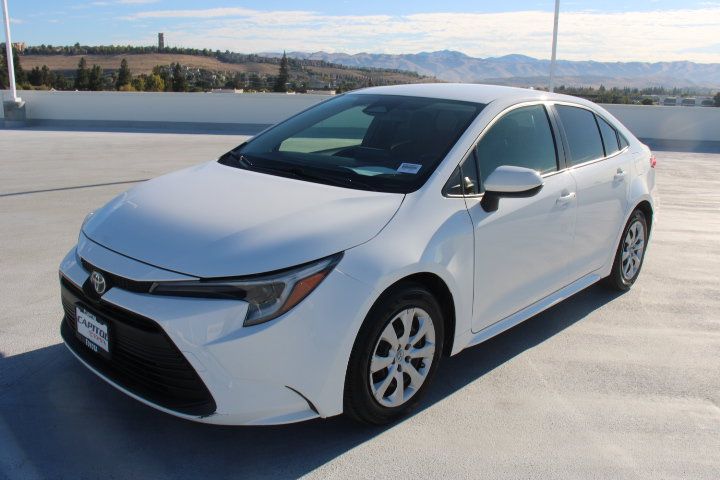 Certified 2025 Toyota Corolla LE w/ Convenience Package FWD image 6