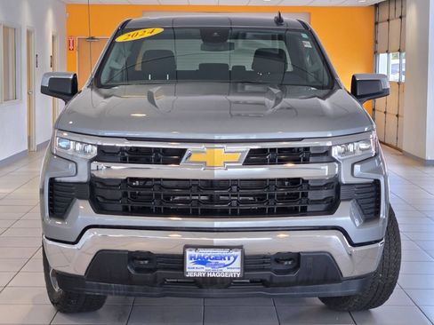 Used 2024 Chevrolet Silverado 1500 LT AWD/4WD image 3