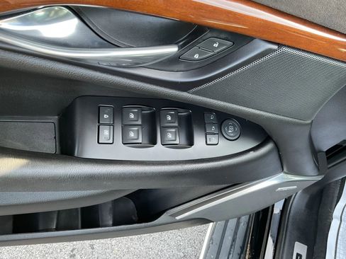 Used 2019 Cadillac Escalade Luxury image 23