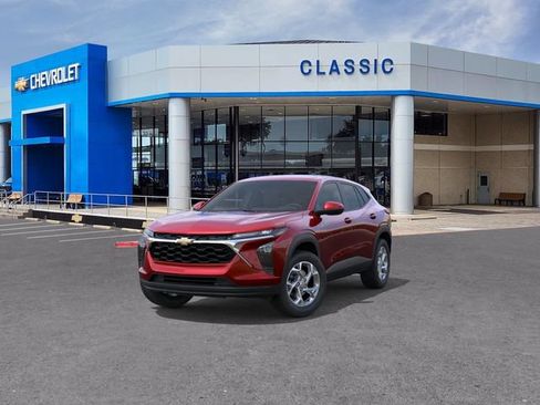 New 2026 Chevrolet Trax LS w/ LS Convenience Package FWD image 8