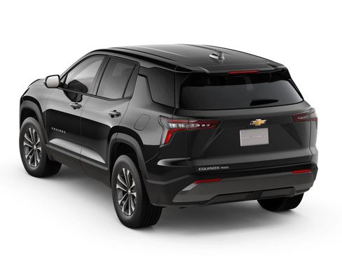 New 2026 Chevrolet Equinox LT w/ Convenience Package II AWD/4WD image 2