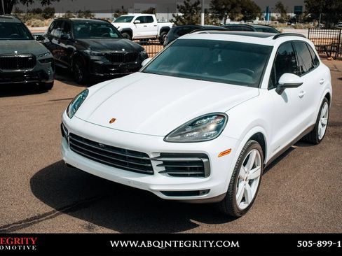 Used 2021 Porsche Cayenne AWD/4WD image 13