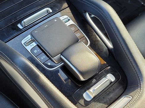 Used 2020 Mercedes-Benz GLS 450 4MATIC image 27