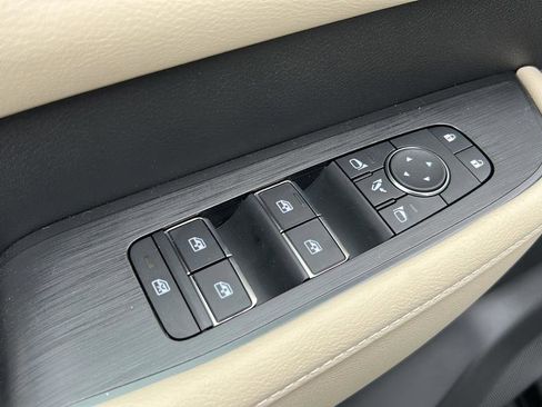 New 2026 Nissan Armada Platinum w/ Convenience Package RWD image 12