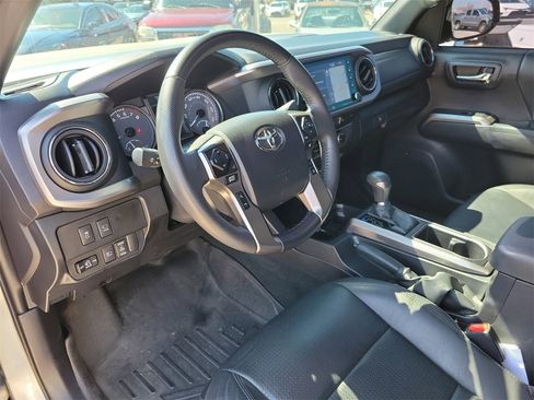 Used 2023 Toyota Tacoma Limited image 15