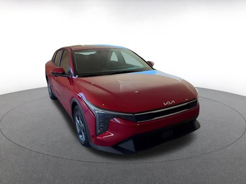 Used 2025 Kia K4 LXS FWD image 8