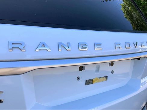Used 2018 Land Rover Range Rover Sport HSE AWD/4WD image 30