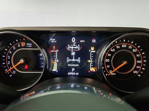 Used 2020 Jeep Gladiator Sport w/ Quick Order Package 24S AWD/4WD image 11