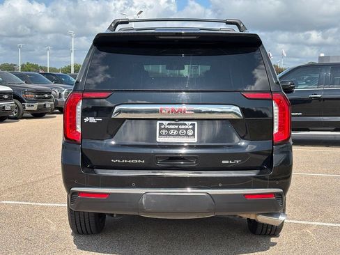 Used 2023 GMC Yukon SLT AWD/4WD image 11