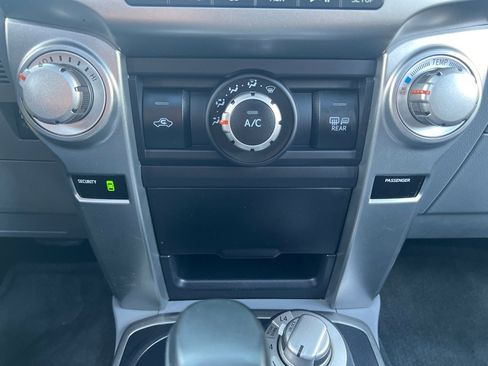 Used 2013 Toyota 4Runner SR5 w/ Convenience Pkg image 30