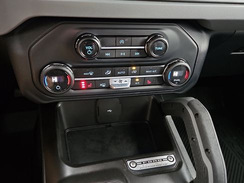 Used 2023 Ford Bronco Big Bend image 17