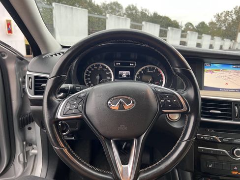 Used 2018 INFINITI QX30 Premium w/ Navigation Package image 28