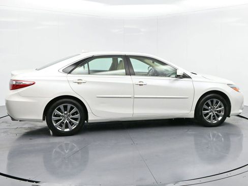 Used 2017 Toyota Camry XLE image 8