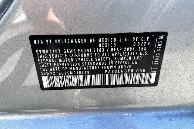 Used 2025 Volkswagen Jetta SE FWD image 19