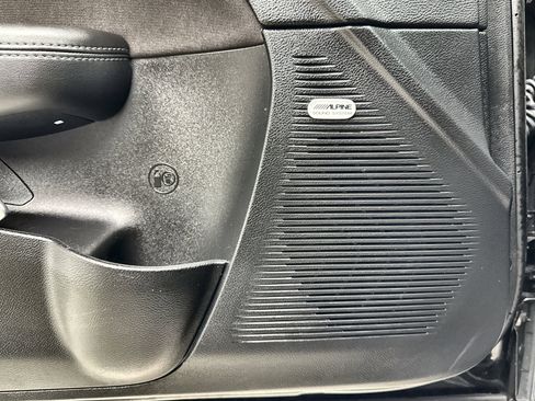 Used 2023 Dodge Challenger SXT w/ Blacktop Package image 16