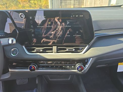 New 2026 Chevrolet Equinox LT w/ Convenience Package II image 21